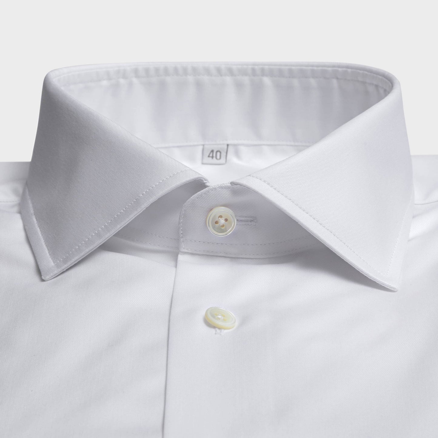 White twill business shirt, single cuff