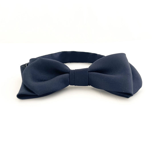 Navy blue rounded-end bow tie