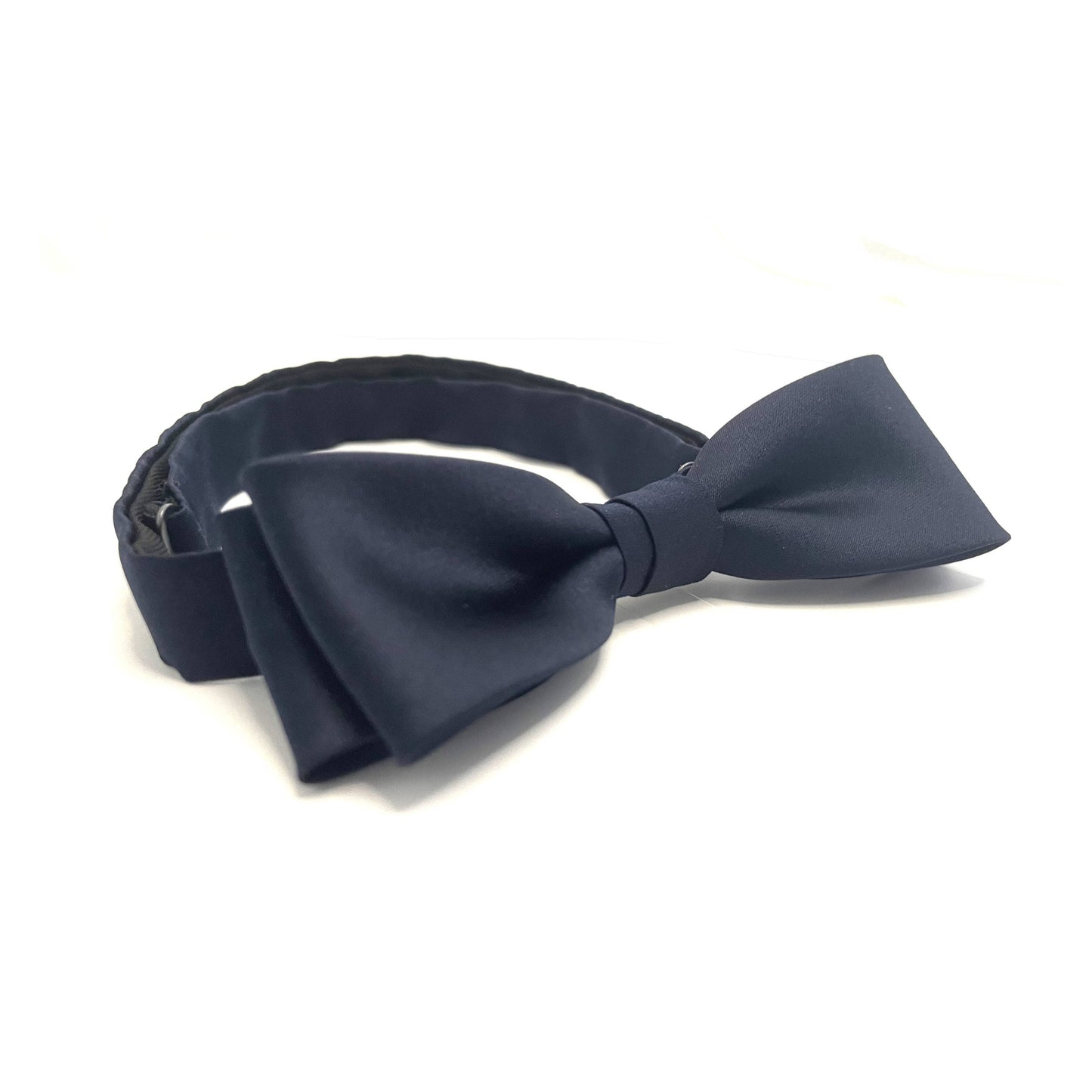 Navy blue slim bow tie