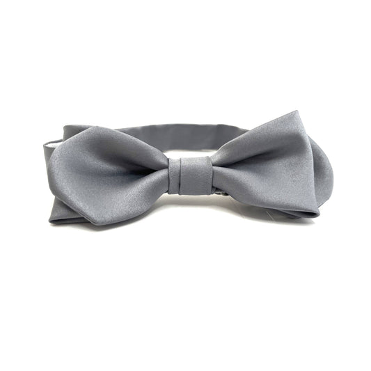 Pearl grey rounded-end bow tie