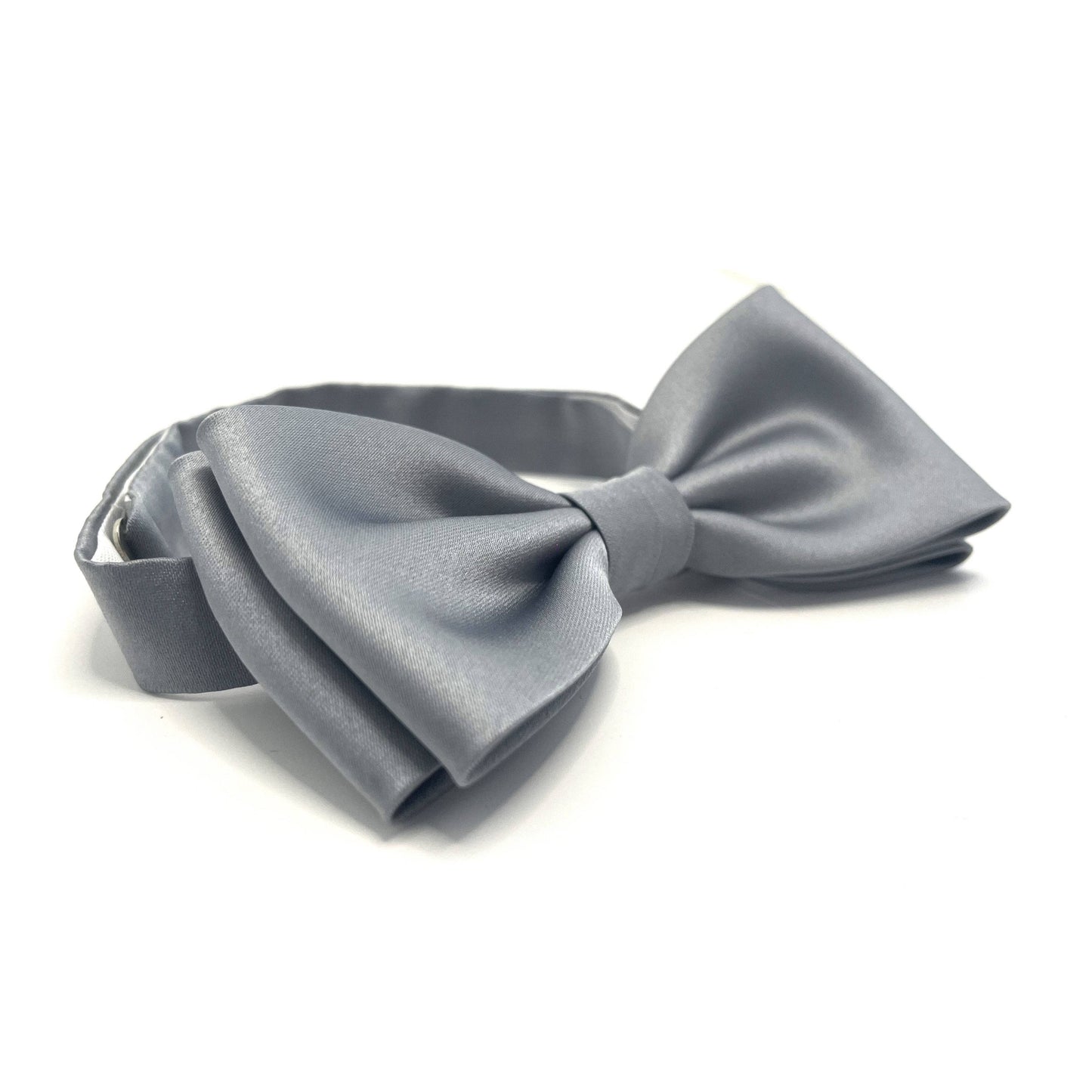 Pearl grey bow tie