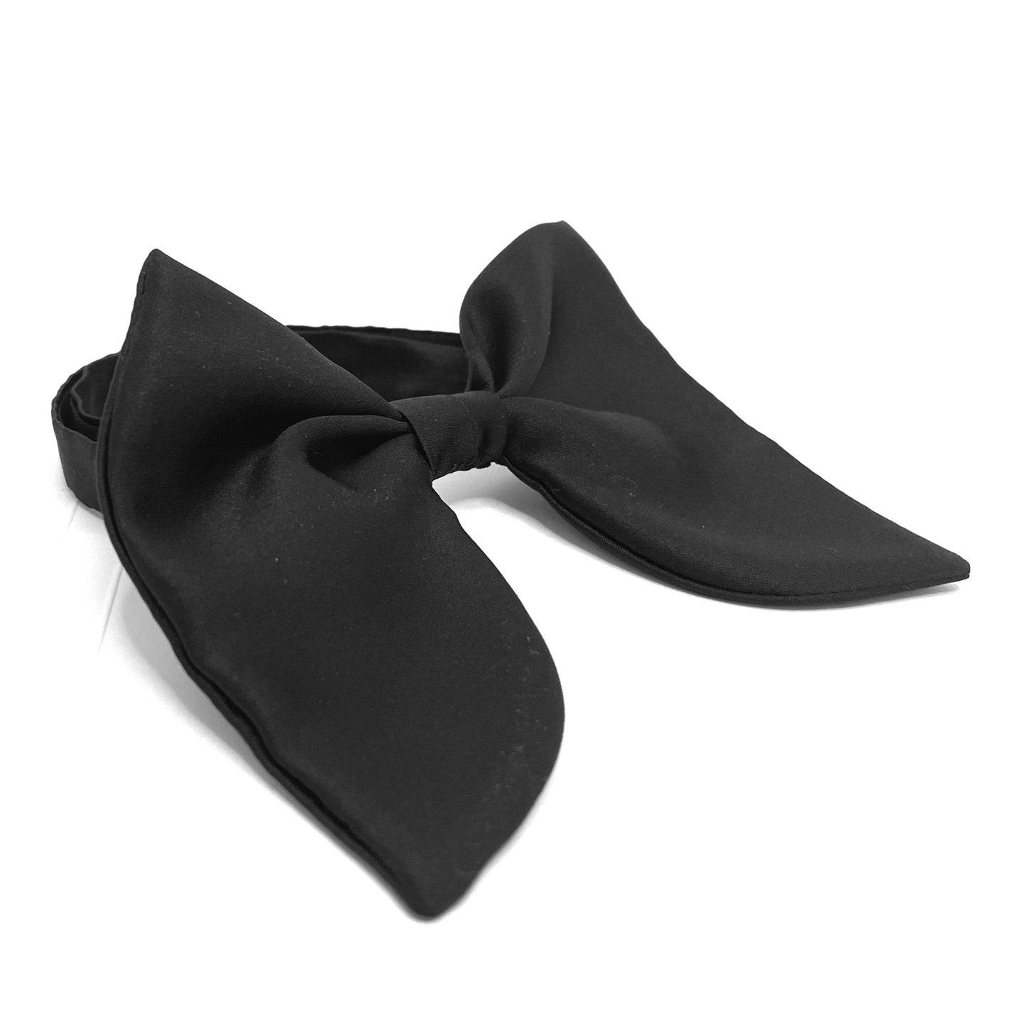 Black Attacus bow tie