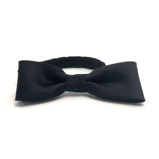 Black slim bow tie